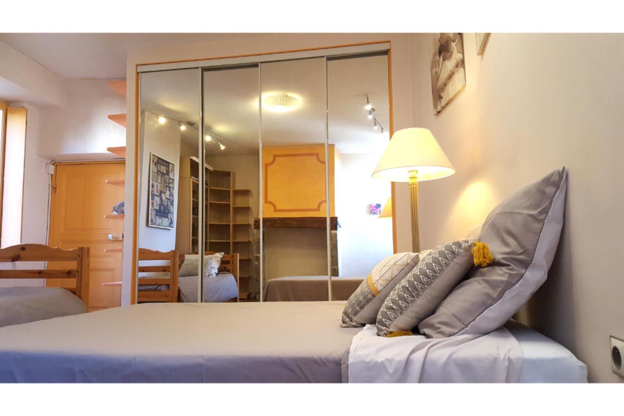 La Maison bleue, un emplacement de choix à Rodez Esterno foto