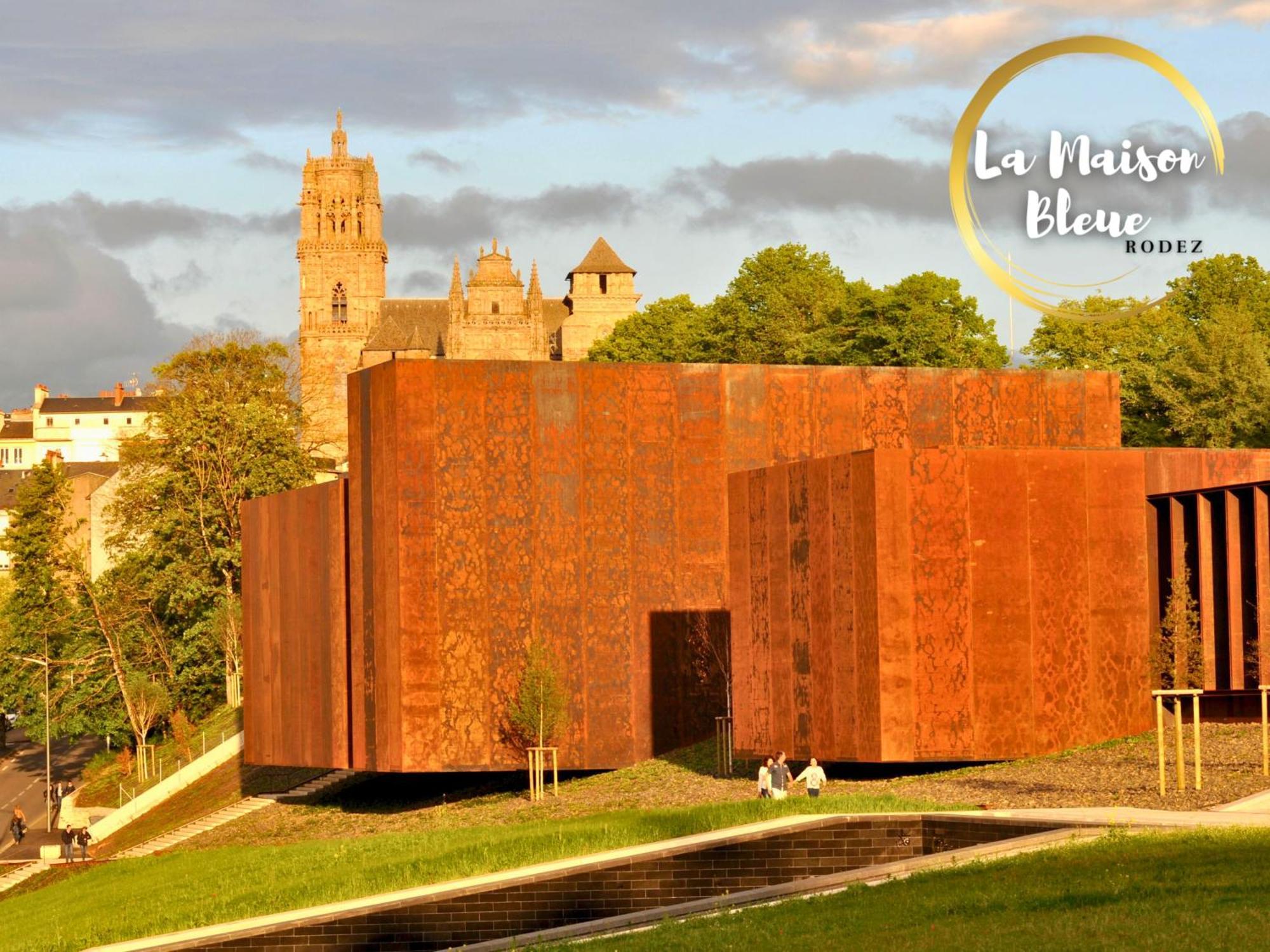 La Maison bleue, un emplacement de choix à Rodez Esterno foto